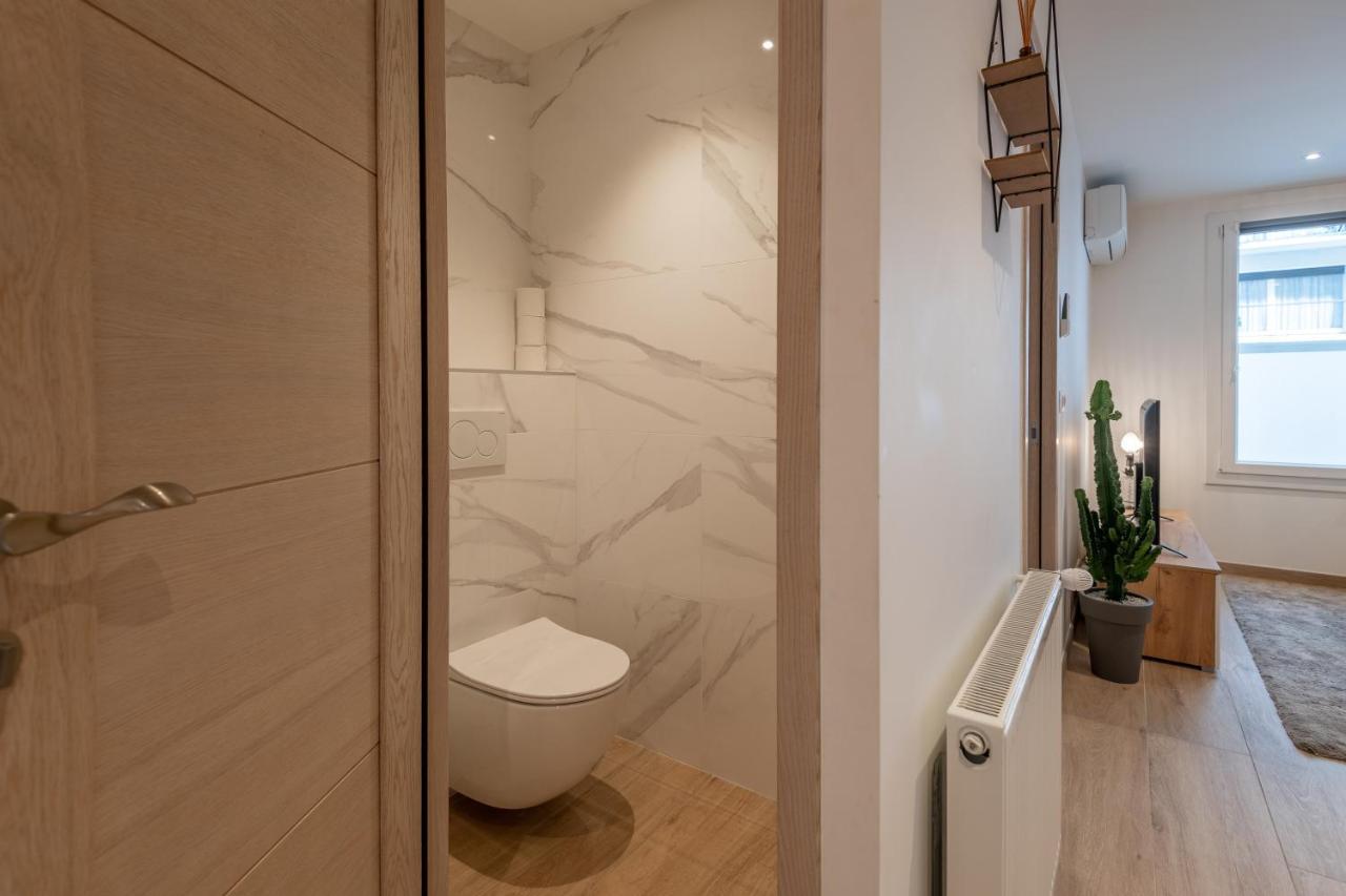 7 Rhone Super T2 Renove Avec Place De Parking Privee Apartment Annecy Exterior photo